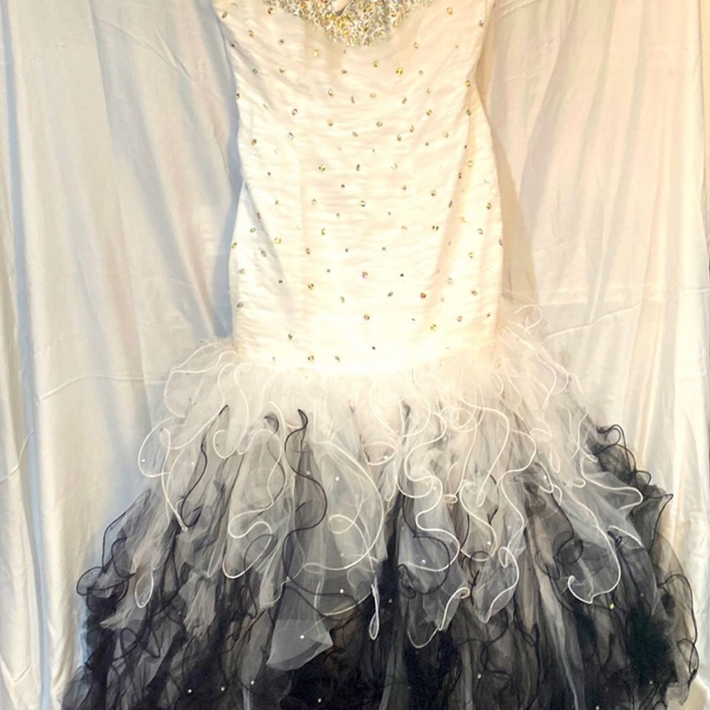 White and black prom dress